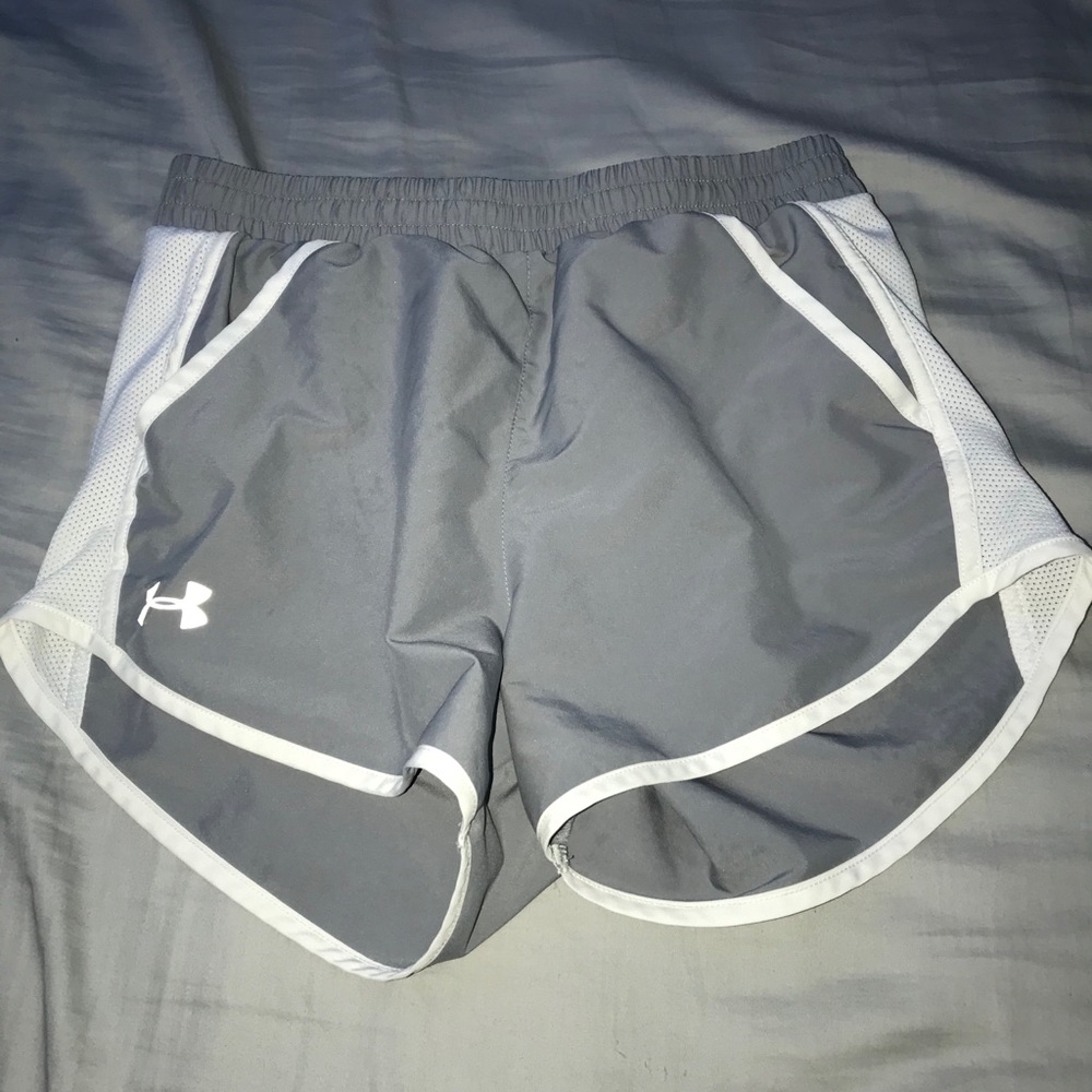 grey Under armor shorts